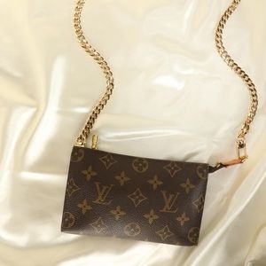 Louis Vuitton Crossbody Pouch